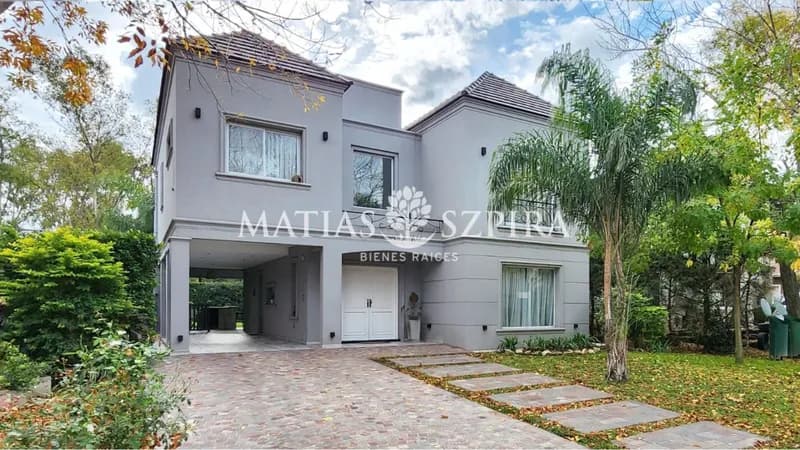 Casa en venta · Haras Maria Eugenia, Moreno, GBA Oeste, Provincia de Buenos Aires Casa en venta · Haras Maria Eugenia, Moreno, GBA Oeste, Provincia de Buenos Aires