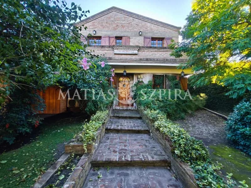 Casa en venta · Ituzaingó Norte, Ituzaingó, GBA Oeste, Provincia de Buenos Aires Casa en venta · Ituzaingó Norte, Ituzaingó, GBA Oeste, Provincia de Buenos Aires
