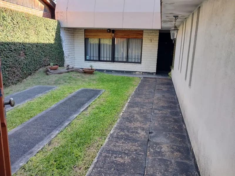Casa en venta · Villa Luzuriaga, La Matanza, GBA Oeste, Provincia de Buenos Aires Casa en venta · Villa Luzuriaga, La Matanza, GBA Oeste, Provincia de Buenos Aires