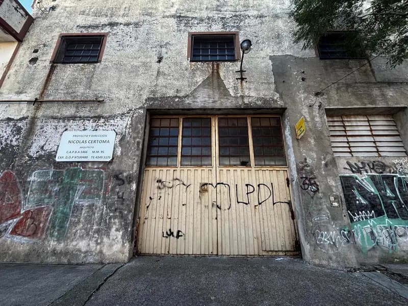 Depósito en venta · Lanús, GBA Sur, Provincia de Buenos Aires Depósito en venta · Lanús, GBA Sur, Provincia de Buenos Aires