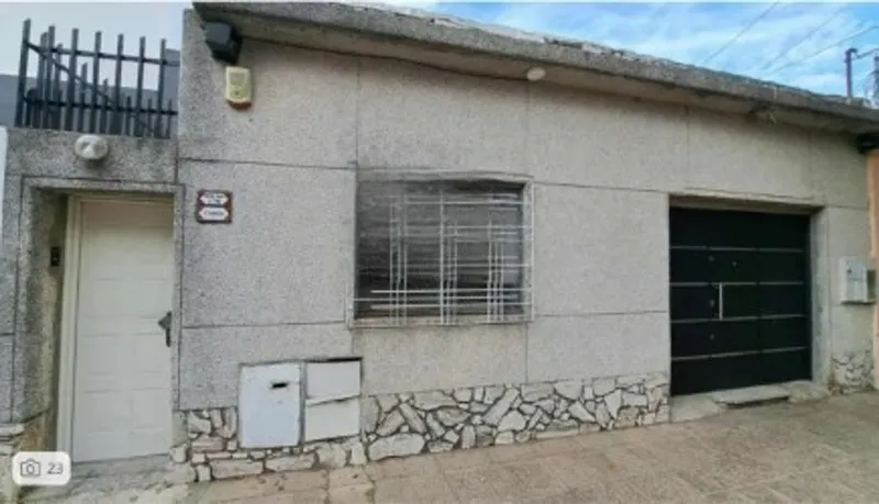 Casa en venta · Villa Luzuriaga, La Matanza, GBA Oeste, Provincia de Buenos Aires Casa en venta · Villa Luzuriaga, La Matanza, GBA Oeste, Provincia de Buenos Aires