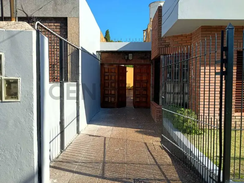 Casa en venta · Quilmes Oeste, Quilmes, GBA Sur, Provincia de Buenos Aires Casa en venta · Quilmes Oeste, Quilmes, GBA Sur, Provincia de Buenos Aires