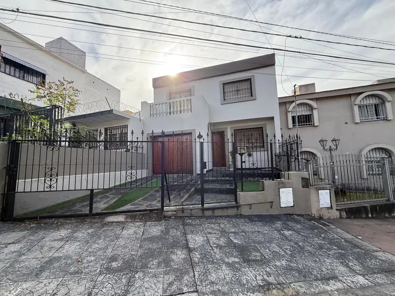 Casa en venta · Villa Cabrera, Córdoba Capital, Córdoba Casa en venta · Villa Cabrera, Córdoba Capital, Córdoba