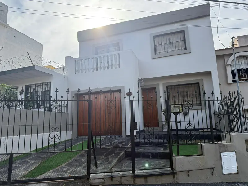 Casa en venta · Villa Cabrera, Córdoba Capital, Córdoba Casa en venta · Villa Cabrera, Córdoba Capital, Córdoba