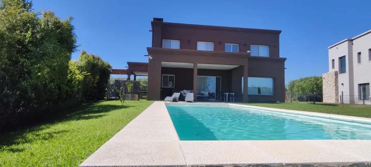 Casa en venta · El Cantón, Escobar, GBA Norte, Provincia de Buenos Aires Casa en venta · El Cantón, Escobar, GBA Norte, Provincia de Buenos Aires