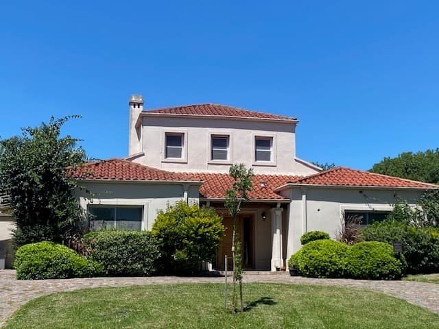 Casa en venta · Los Jazmines, Pilar Del Este, Pilar, GBA Norte, Provincia de Buenos Aires Casa en venta · Los Jazmines, Pilar Del Este, Pilar, GBA Norte, Provincia de Buenos Aires