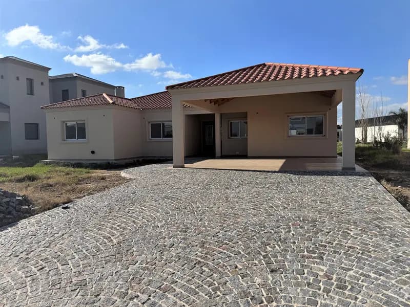 Casa en venta · Canning, Esteban Echeverría, GBA Sur, Provincia de Buenos Aires Casa en venta · Canning, Esteban Echeverría, GBA Sur, Provincia de Buenos Aires