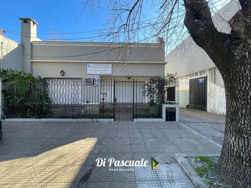 Casa en venta · Moreno, GBA Oeste, Provincia de Buenos Aires Casa en venta · Moreno, GBA Oeste, Provincia de Buenos Aires