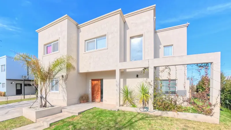 Casa en venta · Puertos del Lago Vistas, Tigre, GBA Norte, Provincia de Buenos Aires Casa en venta · Puertos del Lago Vistas, Tigre, GBA Norte, Provincia de Buenos Aires
