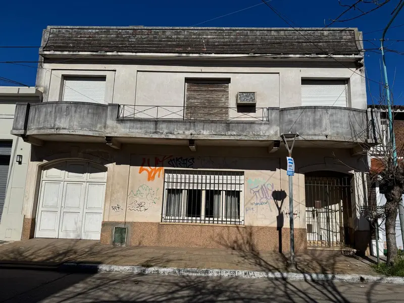 Casa en venta · General Rodriguez, GBA Oeste, Provincia de Buenos Aires Casa en venta · General Rodriguez, GBA Oeste, Provincia de Buenos Aires