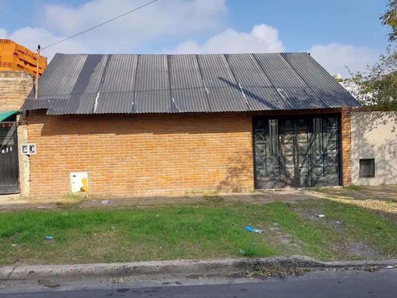Casa en venta · Villa Luzuriaga, La Matanza, GBA Oeste, Provincia de Buenos Aires Casa en venta · Villa Luzuriaga, La Matanza, GBA Oeste, Provincia de Buenos Aires