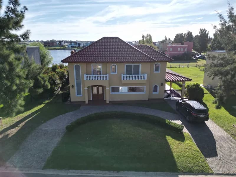 Casa en venta · El Principado, San Vicente, GBA Sur, Provincia de Buenos Aires Casa en venta · El Principado, San Vicente, GBA Sur, Provincia de Buenos Aires