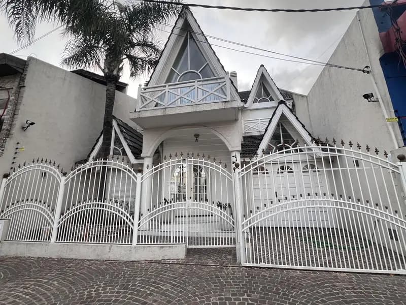 Casa en venta · Ramos Mejia, La Matanza, GBA Oeste, Provincia de Buenos Aires Casa en venta · Ramos Mejia, La Matanza, GBA Oeste, Provincia de Buenos Aires