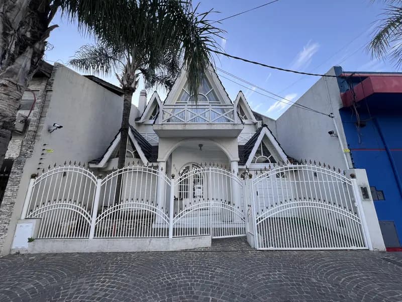 Casa en venta · Ramos Mejia, La Matanza, GBA Oeste, Provincia de Buenos Aires Casa en venta · Ramos Mejia, La Matanza, GBA Oeste, Provincia de Buenos Aires
