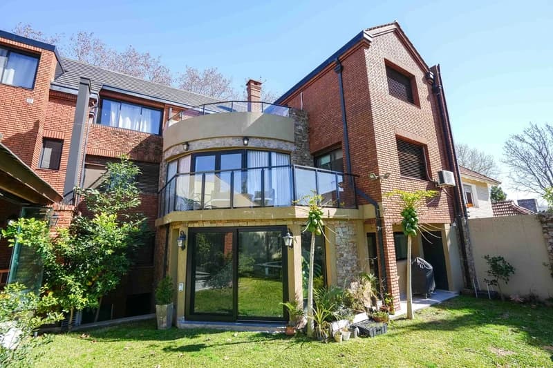 Casa en venta · Acassuso, San Isidro, GBA Norte, Provincia de Buenos Aires Casa en venta · Acassuso, San Isidro, GBA Norte, Provincia de Buenos Aires