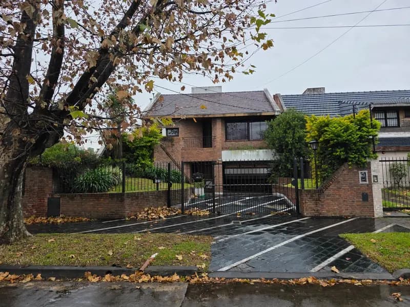Casa en venta · Haedo, Morón, GBA Oeste, Provincia de Buenos Aires Casa en venta · Haedo, Morón, GBA Oeste, Provincia de Buenos Aires