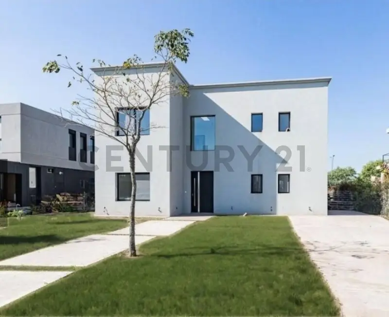 Casa en venta · El Cazador, Escobar, GBA Norte, Provincia de Buenos Aires Casa en venta · El Cazador, Escobar, GBA Norte, Provincia de Buenos Aires