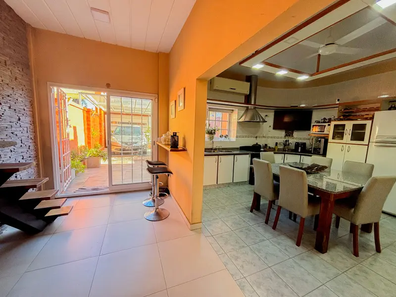 Casa en venta · Haedo, Morón, GBA Oeste, Provincia de Buenos Aires Casa en venta · Haedo, Morón, GBA Oeste, Provincia de Buenos Aires