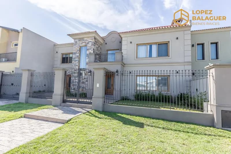 Casa en venta · Ciudad Evita, La Matanza, GBA Oeste, Provincia de Buenos Aires Casa en venta · Ciudad Evita, La Matanza, GBA Oeste, Provincia de Buenos Aires