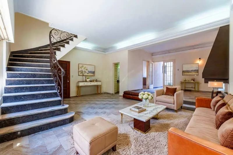 Casa en venta · Caseros, Tres de Febrero, GBA Oeste, Provincia de Buenos Aires Casa en venta · Caseros, Tres de Febrero, GBA Oeste, Provincia de Buenos Aires