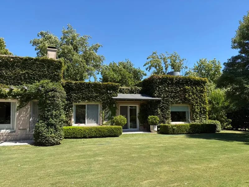 Casa en venta · Centauros, General Rodriguez, GBA Oeste, Provincia de Buenos Aires Casa en venta · Centauros, General Rodriguez, GBA Oeste, Provincia de Buenos Aires