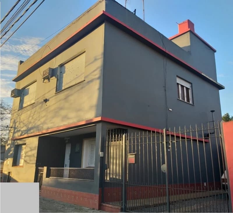 Casa en venta · Hurlingham, GBA Oeste, Provincia de Buenos Aires Casa en venta · Hurlingham, GBA Oeste, Provincia de Buenos Aires