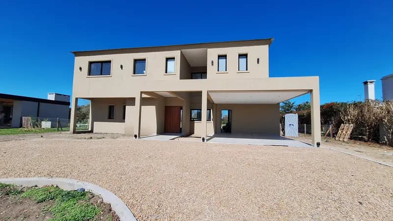 Casa en venta · Haras San Pablo, General Rodriguez, GBA Oeste, Provincia de Buenos Aires Casa en venta · Haras San Pablo, General Rodriguez, GBA Oeste, Provincia de Buenos Aires