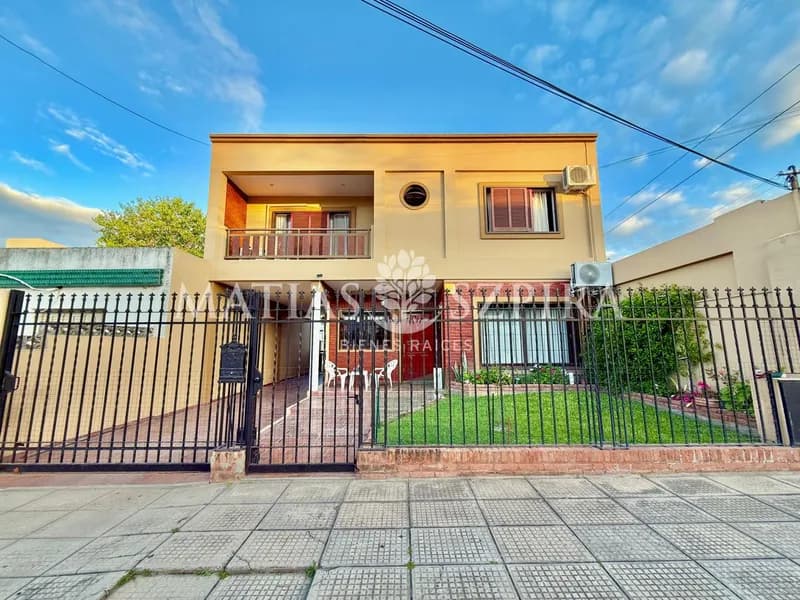 Casa en venta · San Antonio de Padua, Merlo, GBA Oeste, Provincia de Buenos Aires Casa en venta · San Antonio de Padua, Merlo, GBA Oeste, Provincia de Buenos Aires