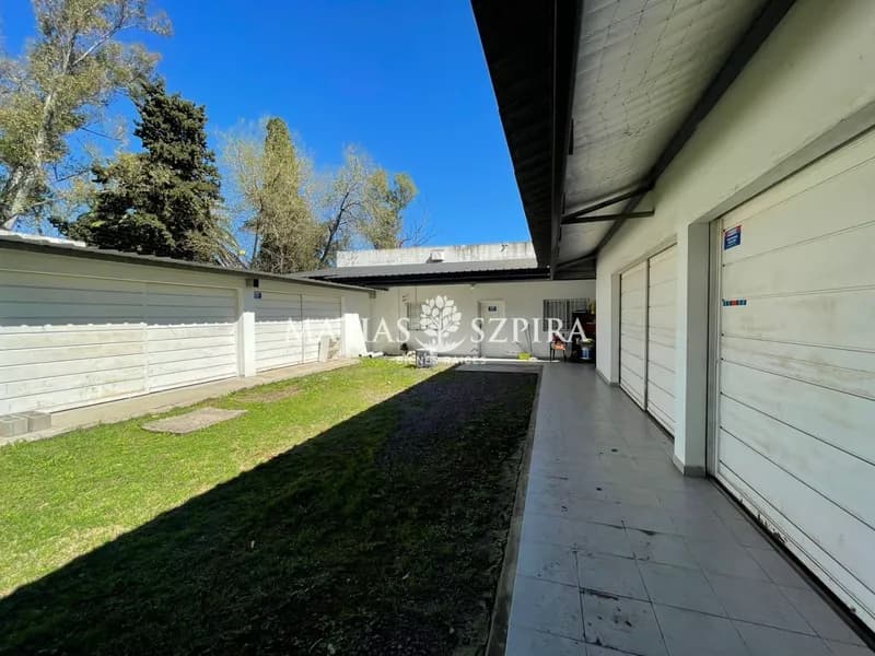 Depósito en venta · Villa Gobernador Udaondo, Ituzaingó, GBA Oeste, Provincia de Buenos Aires Depósito en venta · Villa Gobernador Udaondo, Ituzaingó, GBA Oeste, Provincia de Buenos Aires