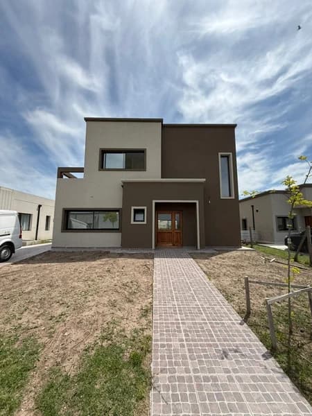 Casa en venta · San Pablo, Presidente Derqui, Pilar, GBA Norte, Provincia de Buenos Aires Casa en venta · San Pablo, Presidente Derqui, Pilar, GBA Norte, Provincia de Buenos Aires