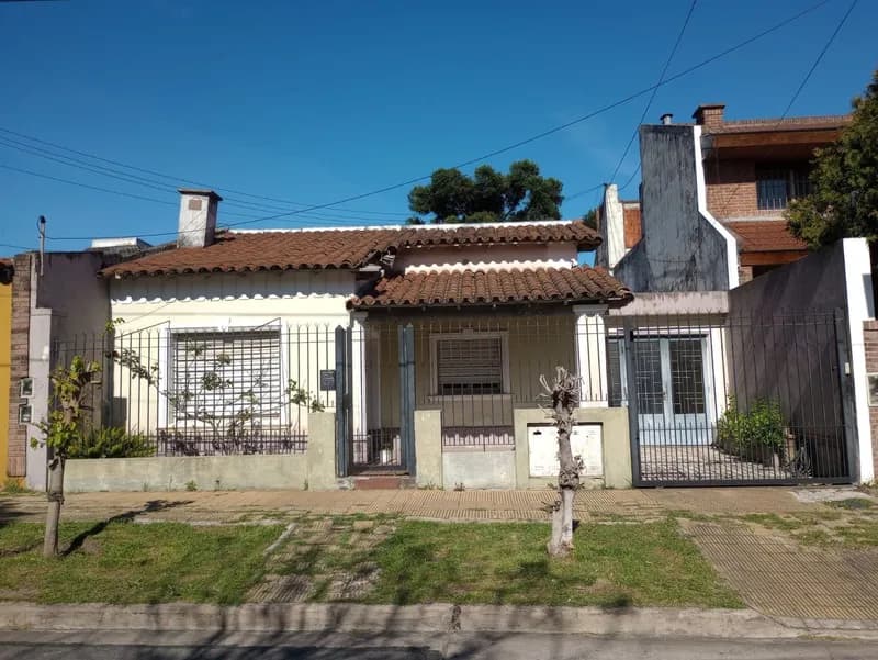 Casa en venta · El Palomar, Morón, GBA Oeste, Provincia de Buenos Aires Casa en venta · El Palomar, Morón, GBA Oeste, Provincia de Buenos Aires