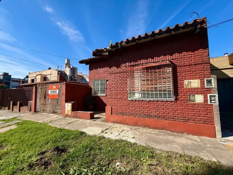 Casa en venta · El Palomar, Morón, GBA Oeste, Provincia de Buenos Aires Casa en venta · El Palomar, Morón, GBA Oeste, Provincia de Buenos Aires