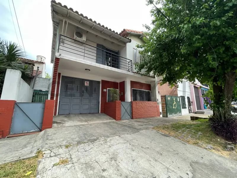 Casa en venta · Temperley, Lomas de Zamora, GBA Sur, Provincia de Buenos Aires Casa en venta · Temperley, Lomas de Zamora, GBA Sur, Provincia de Buenos Aires