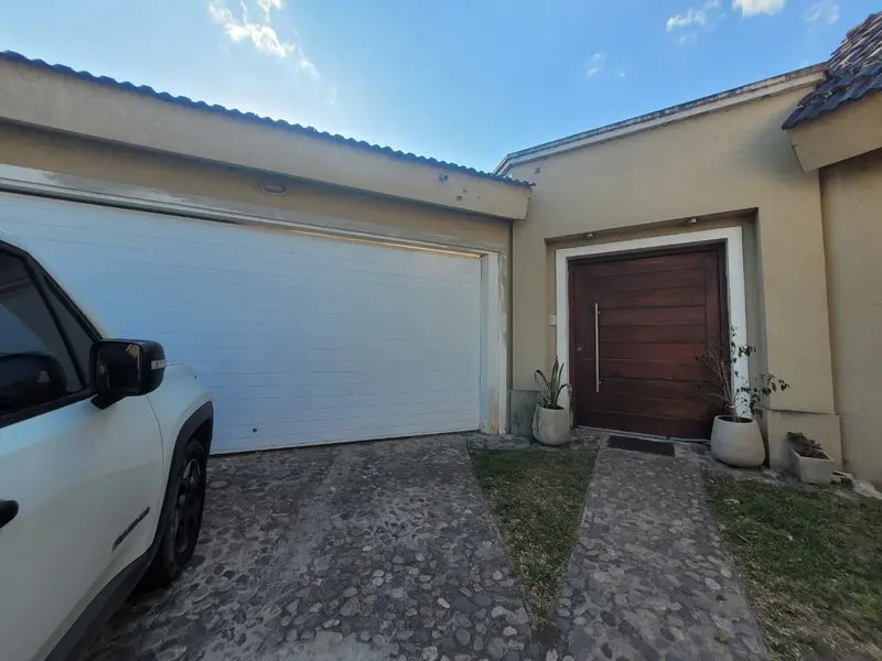 Casa en venta · Arguello, Córdoba Capital, Córdoba Casa en venta · Arguello, Córdoba Capital, Córdoba