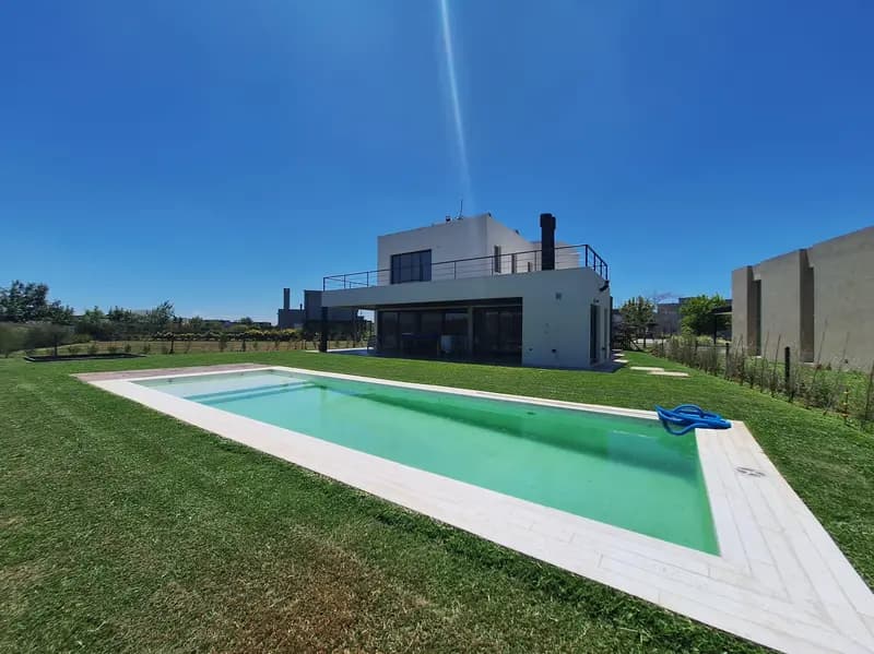 Casa en venta · Puertos del Lago, Escobar, GBA Norte, Provincia de Buenos Aires Casa en venta · Puertos del Lago, Escobar, GBA Norte, Provincia de Buenos Aires