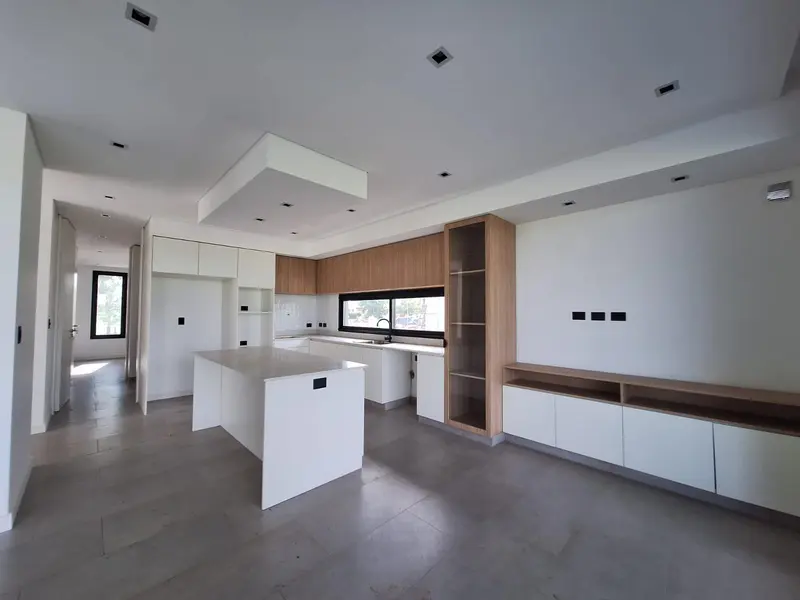 Casa en venta · El Cantón, Escobar, GBA Norte, Provincia de Buenos Aires Casa en venta · El Cantón, Escobar, GBA Norte, Provincia de Buenos Aires