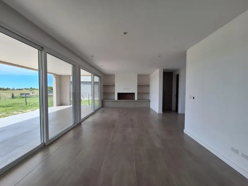 Casa en venta · El Cantón, Escobar, GBA Norte, Provincia de Buenos Aires Casa en venta · El Cantón, Escobar, GBA Norte, Provincia de Buenos Aires
