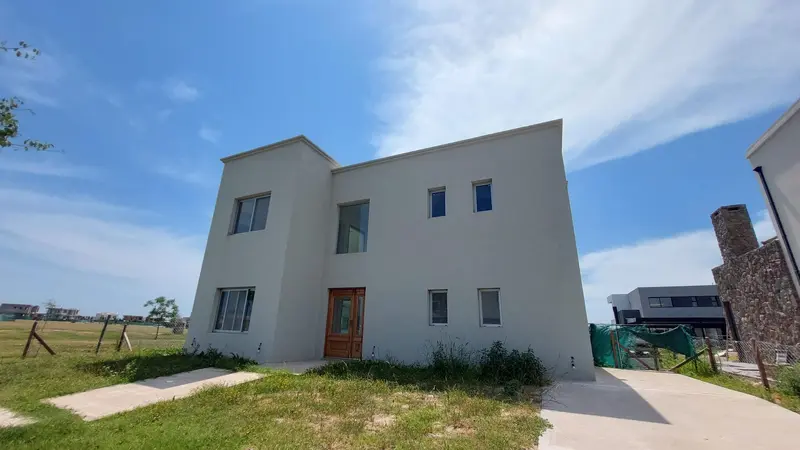 Casa en venta · Puertos del Lago, Escobar, GBA Norte, Provincia de Buenos Aires Casa en venta · Puertos del Lago, Escobar, GBA Norte, Provincia de Buenos Aires