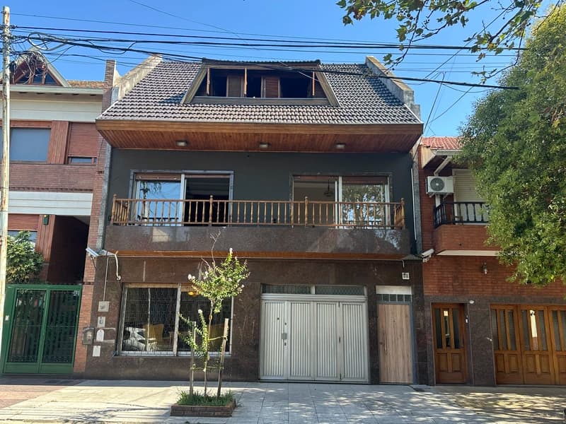 Casa en venta · Vélez Sarsfield, CABA Casa en venta · Vélez Sarsfield, CABA