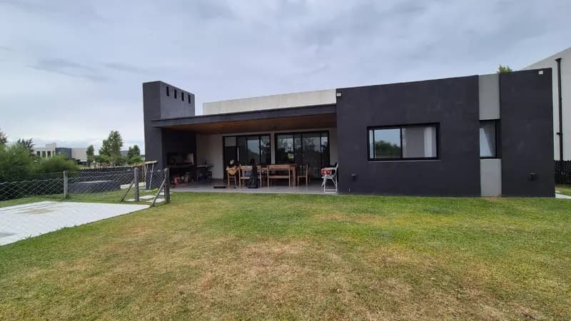 Casa en alquiler · El Naudir, Escobar, GBA Norte, Provincia de Buenos Aires Casa en alquiler · El Naudir, Escobar, GBA Norte, Provincia de Buenos Aires