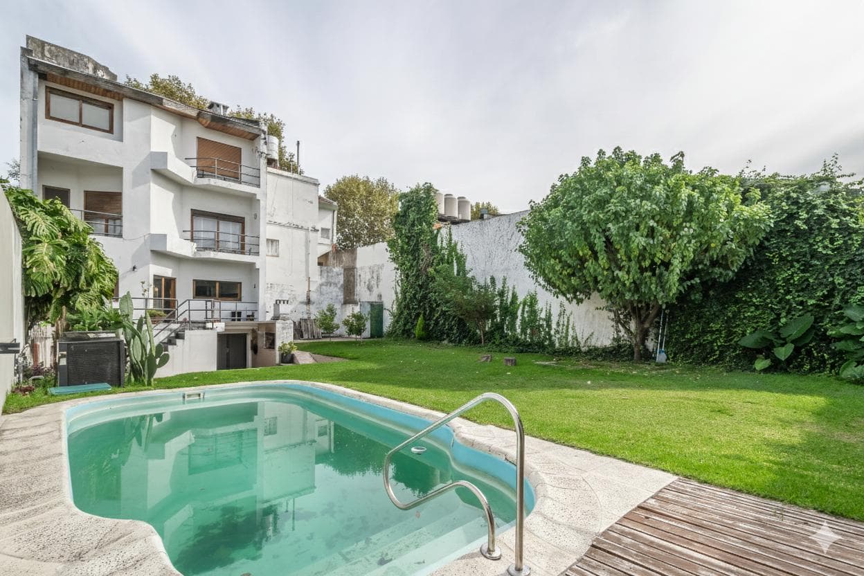 Casa en venta · Villa Luro, CABA Casa en venta · Villa Luro, CABA