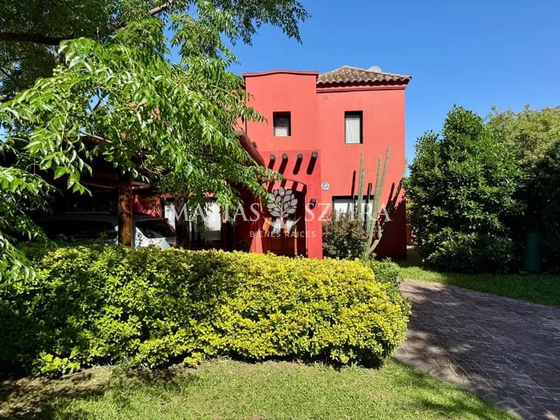 Casa en venta · Haras Maria Elena, Moreno, GBA Oeste, Provincia de Buenos Aires Casa en venta · Haras Maria Elena, Moreno, GBA Oeste, Provincia de Buenos Aires
