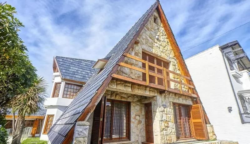Casa en venta · Ciudad Jardin del Palomar, Tres de Febrero, GBA Oeste, Provincia de Buenos Aires Casa en venta · Ciudad Jardin del Palomar, Tres de Febrero, GBA Oeste, Provincia de Buenos Aires