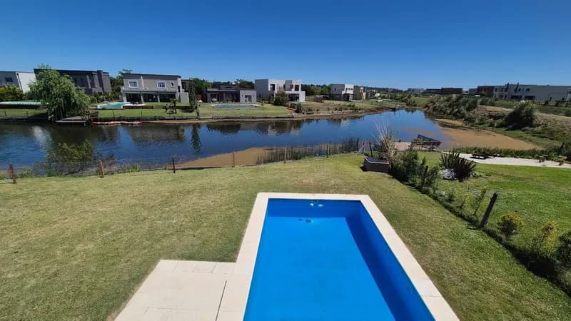 Casa en venta · El Cantón, Escobar, GBA Norte, Provincia de Buenos Aires Casa en venta · El Cantón, Escobar, GBA Norte, Provincia de Buenos Aires