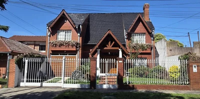 Casa en venta · El Palomar, Morón, GBA Oeste, Provincia de Buenos Aires Casa en venta · El Palomar, Morón, GBA Oeste, Provincia de Buenos Aires