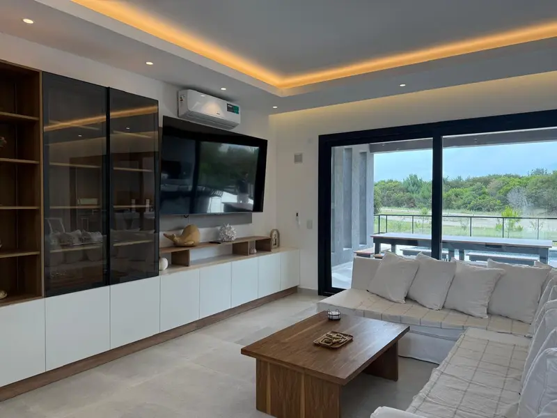 Casa en venta · Costa Esmeralda, Punta Medanos, La Costa, Costa Atlántica, Provincia de Buenos Aires Casa en venta · Costa Esmeralda, Punta Medanos, La Costa, Costa Atlántica, Provincia de Buenos Aires
