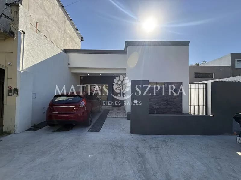 Casa en venta · Ituzaingó Norte, Ituzaingó, GBA Oeste, Provincia de Buenos Aires Casa en venta · Ituzaingó Norte, Ituzaingó, GBA Oeste, Provincia de Buenos Aires