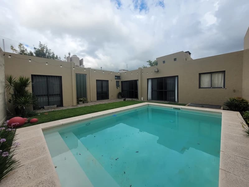 Casa en venta · Alejandro Centeno, Córdoba Capital, Córdoba Casa en venta · Alejandro Centeno, Córdoba Capital, Córdoba
