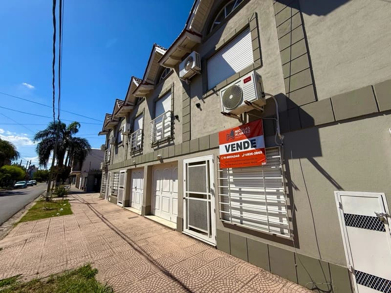 Casa en venta · Ramos Mejia, La Matanza, GBA Oeste, Provincia de Buenos Aires Casa en venta · Ramos Mejia, La Matanza, GBA Oeste, Provincia de Buenos Aires
