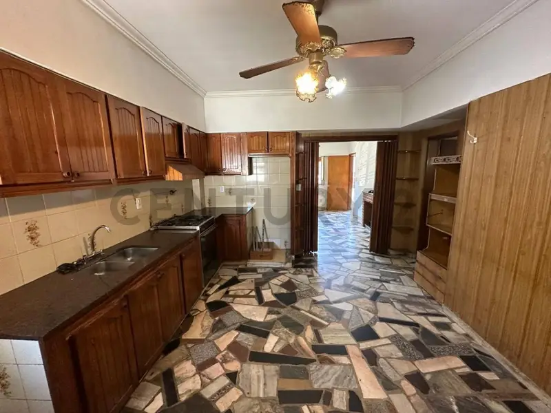 Casa en venta · Avellaneda, Avellaneda, GBA Sur, Provincia de Buenos Aires Casa en venta · Avellaneda, Avellaneda, GBA Sur, Provincia de Buenos Aires